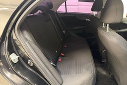 musta Toyota Corolla 2011 kuva 18.