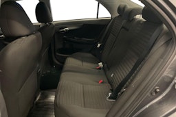 harmaa Toyota Corolla 2011 kuva 8.