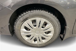 harmaa Toyota Corolla 2011 kuva 9.