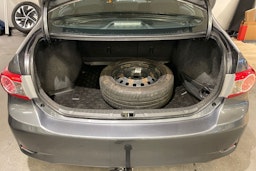 harmaa Toyota Corolla 2011 kuva 12.