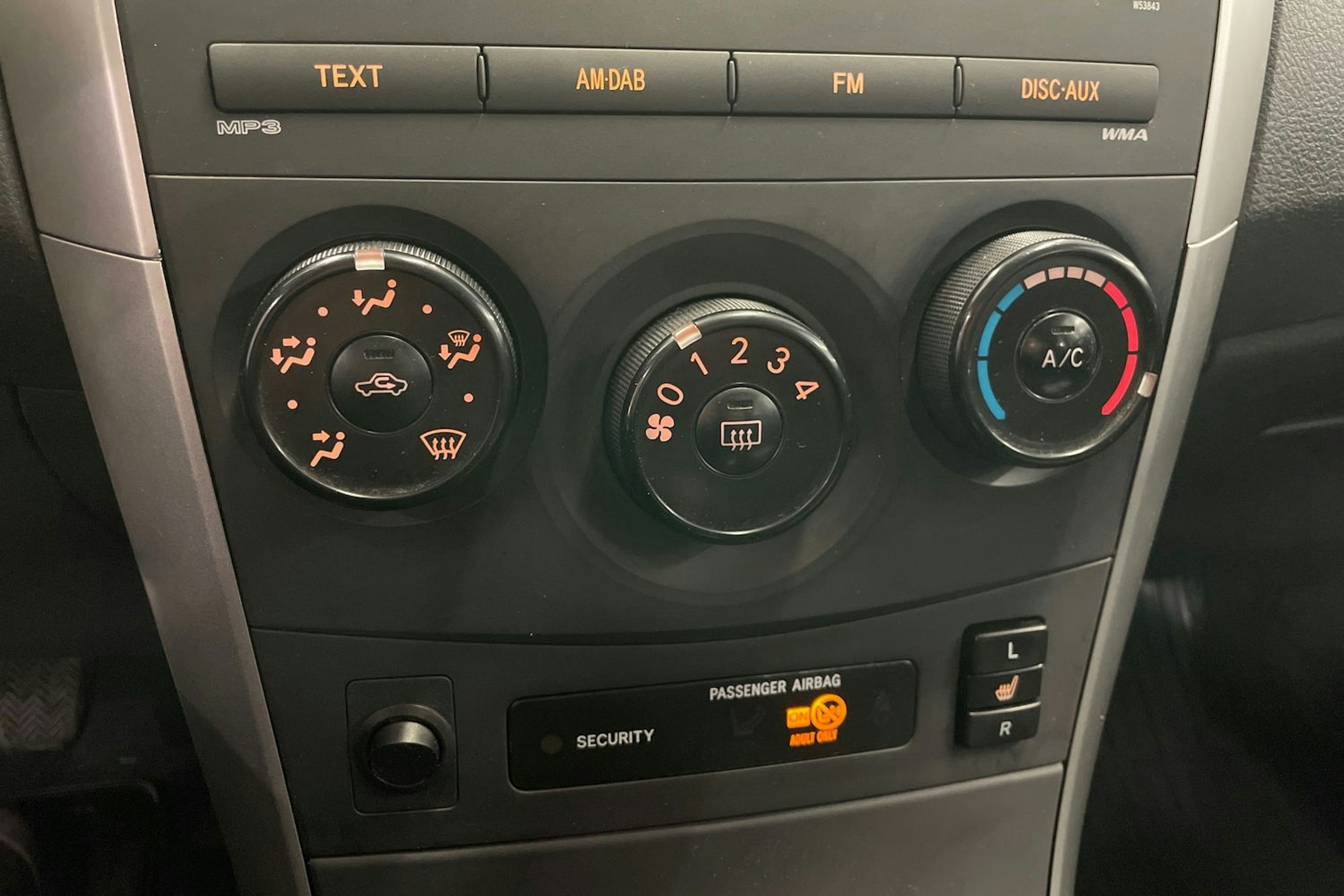 harmaa Toyota Corolla 2011 kuva 19.