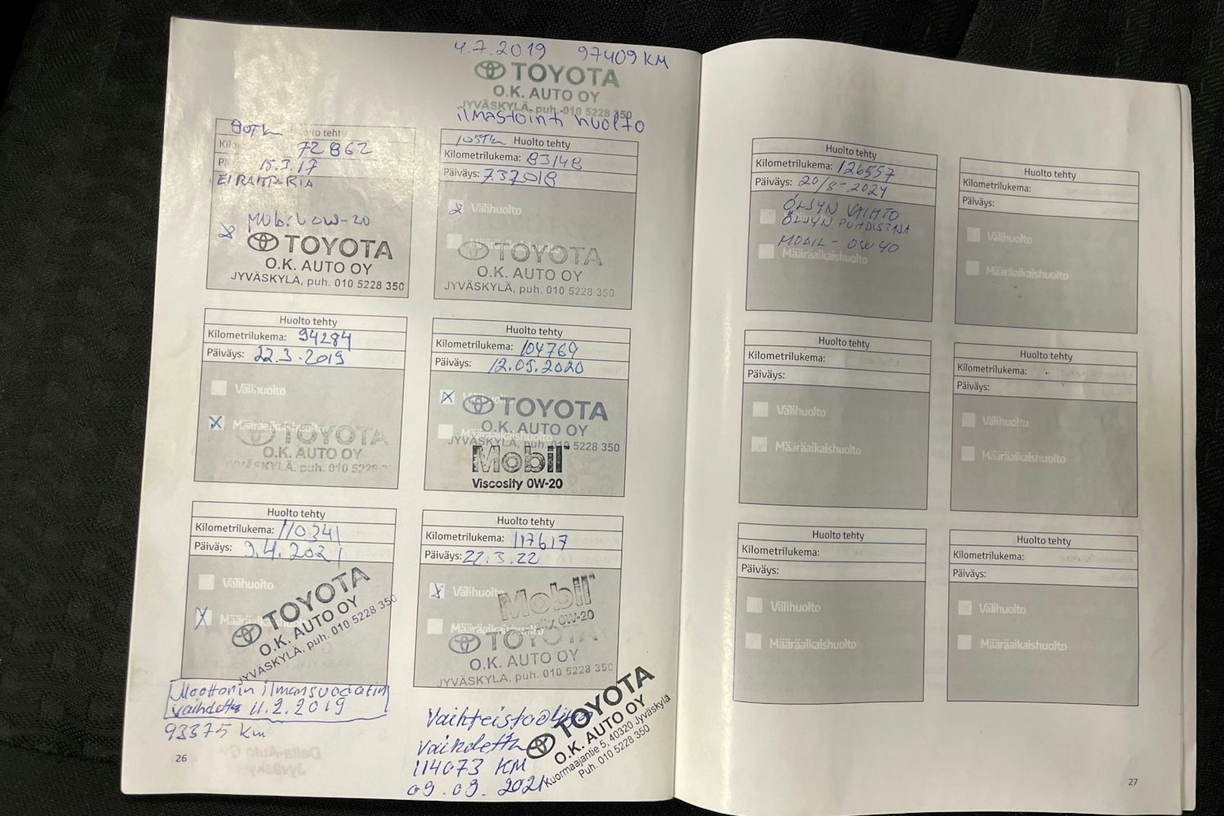 harmaa Toyota Corolla 2011 kuva 22.