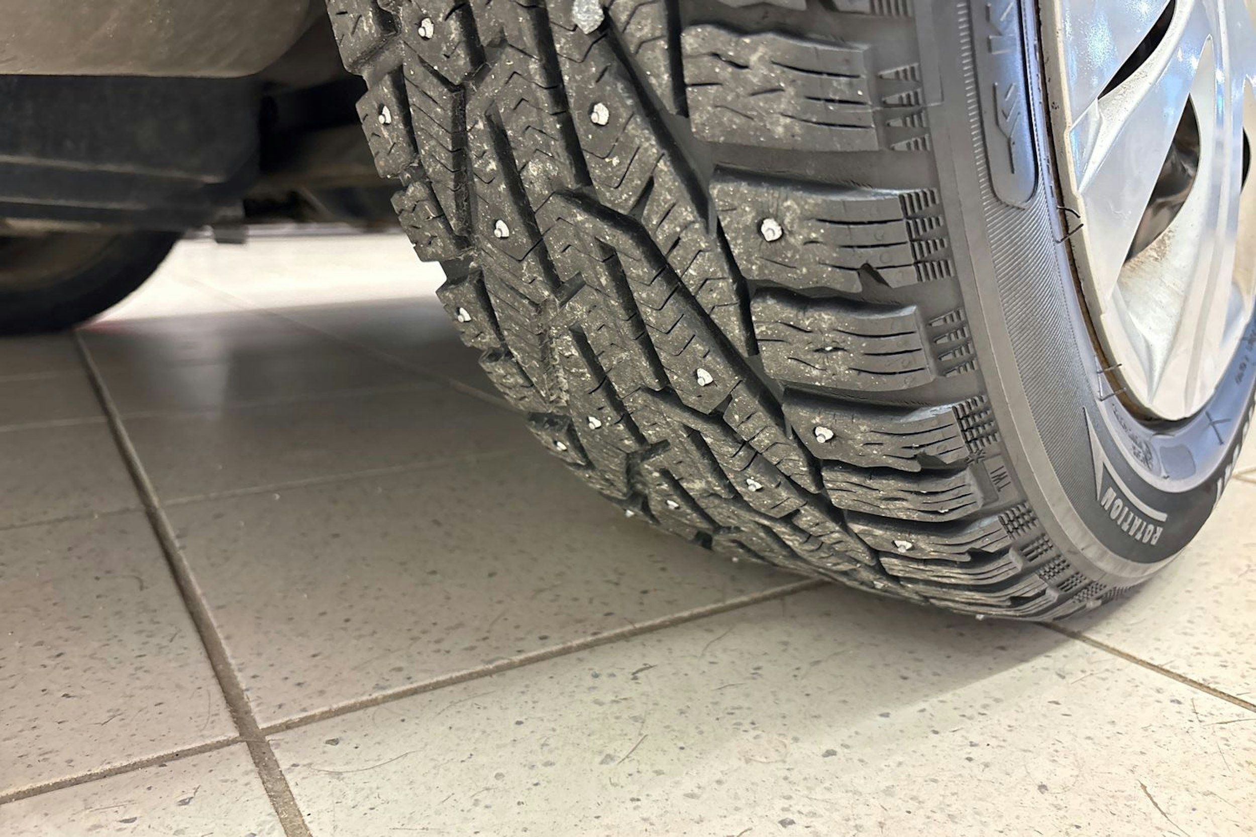 punainen Toyota Corolla 2011 kuva 13.