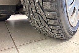 punainen Toyota Corolla 2011 kuva 13.