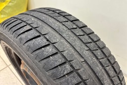 punainen Toyota Corolla 2011 kuva 14.