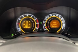 punainen Toyota Corolla 2011 kuva 15.