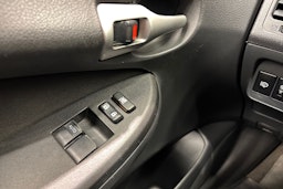 punainen Toyota Corolla 2011 kuva 17.