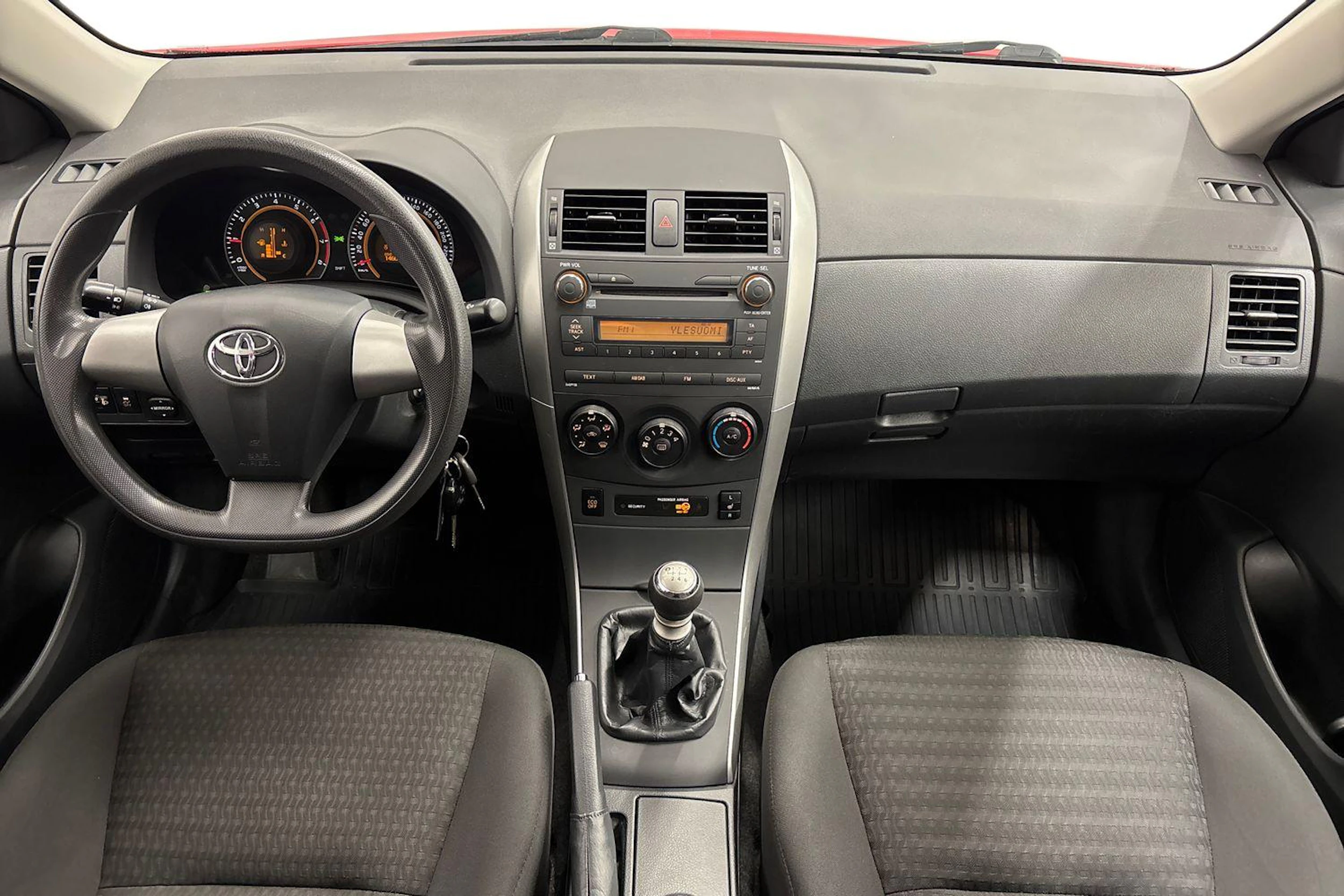 punainen Toyota Corolla 2012 kuva 7.