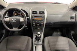 punainen Toyota Corolla 2012 kuva 7.