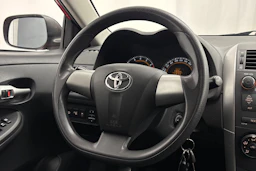 punainen Toyota Corolla 2012 kuva 12.