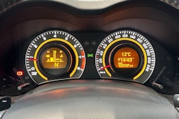 harmaa Toyota Corolla 2012 kuva 18.