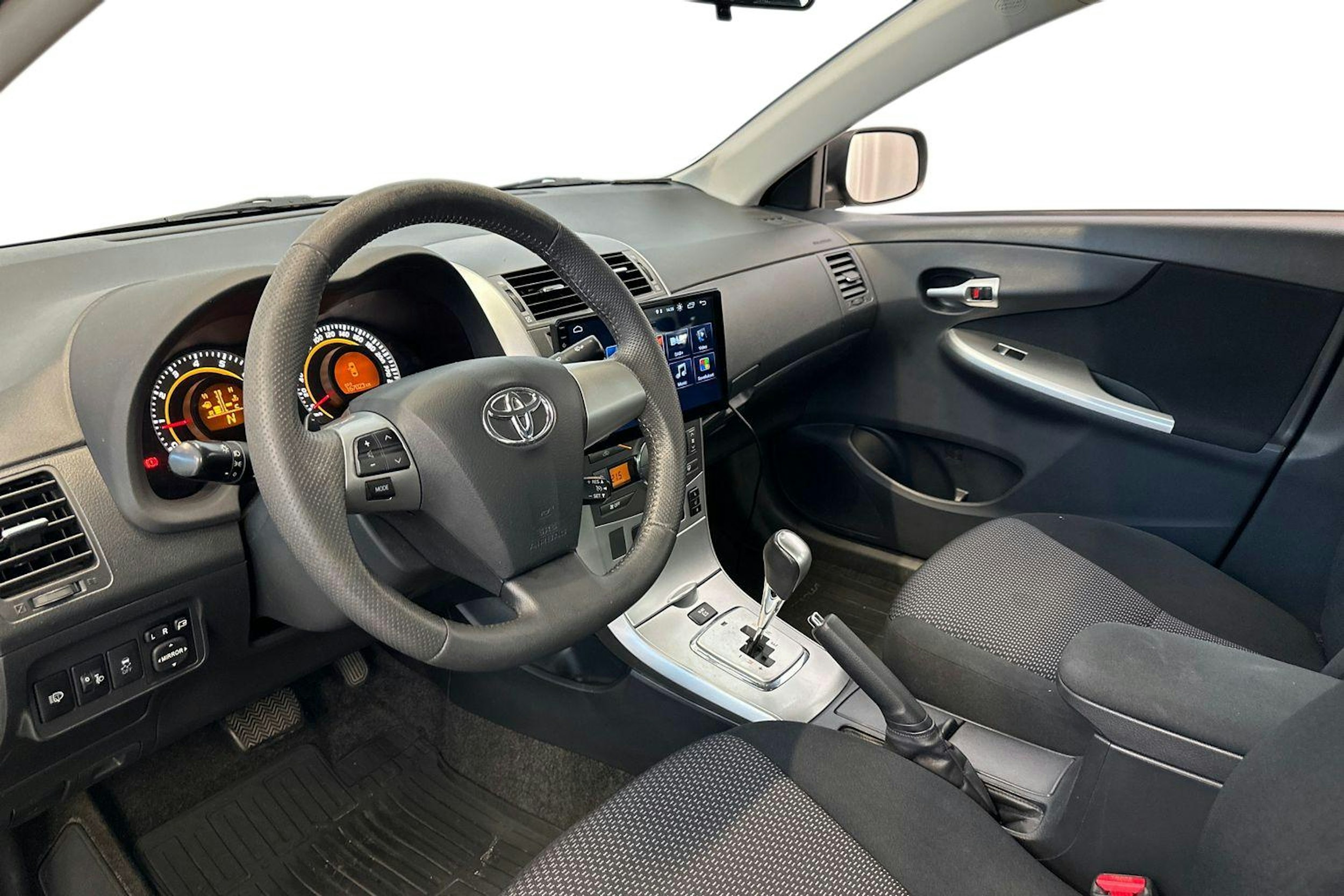hopea Toyota Corolla 2012 kuva 7.