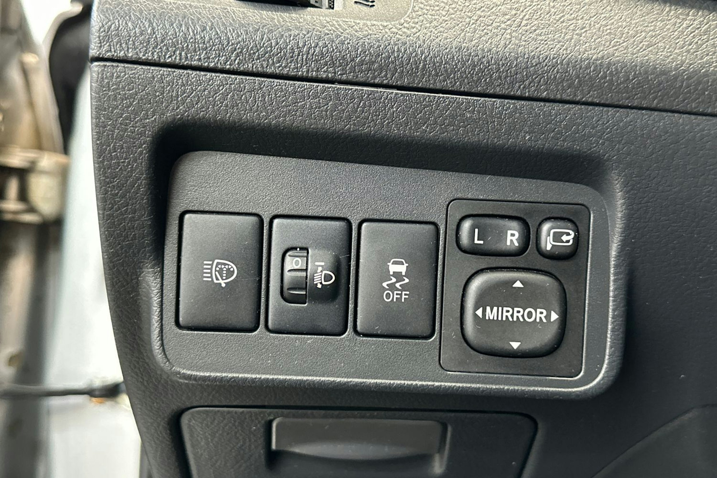 hopea Toyota Corolla 2012 kuva 16.