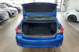 Sininen Toyota Corolla 2012 kuva 11.