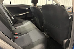 Sininen Toyota Corolla 2012 kuva 12.