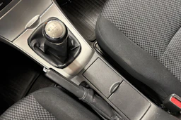 Sininen Toyota Corolla 2012 kuva 17.