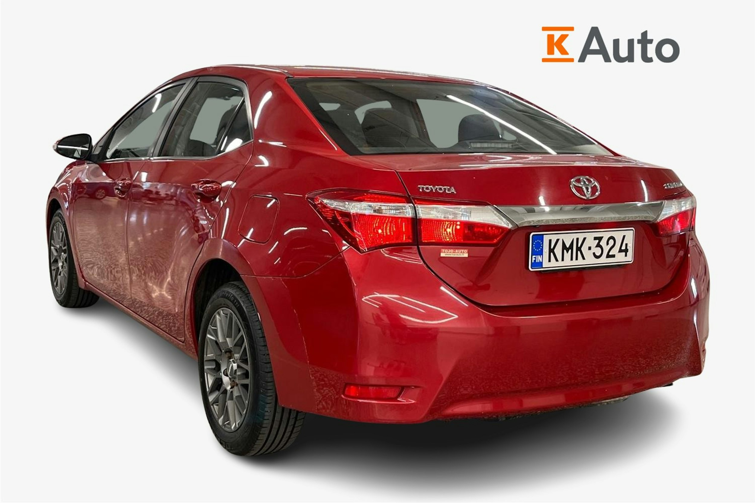 punainen Toyota Corolla 2013 kuva 2.