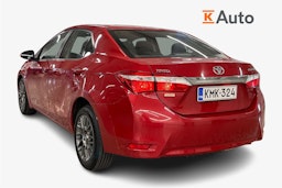 punainen Toyota Corolla 2013 kuva 2.