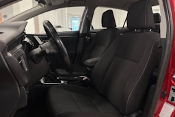 punainen Toyota Corolla 2013 kuva 14.