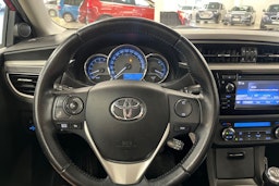 punainen Toyota Corolla 2013 kuva 18.