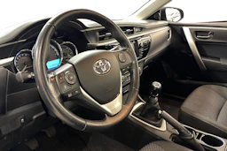 Ruskea (beige) Toyota Corolla 2013 kuva 3.