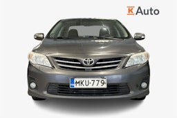 harmaa Toyota Corolla 2013 kuva 4.