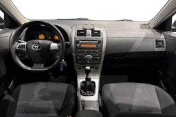 harmaa Toyota Corolla 2013 kuva 7.