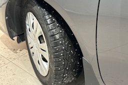 harmaa Toyota Corolla 2013 kuva 10.