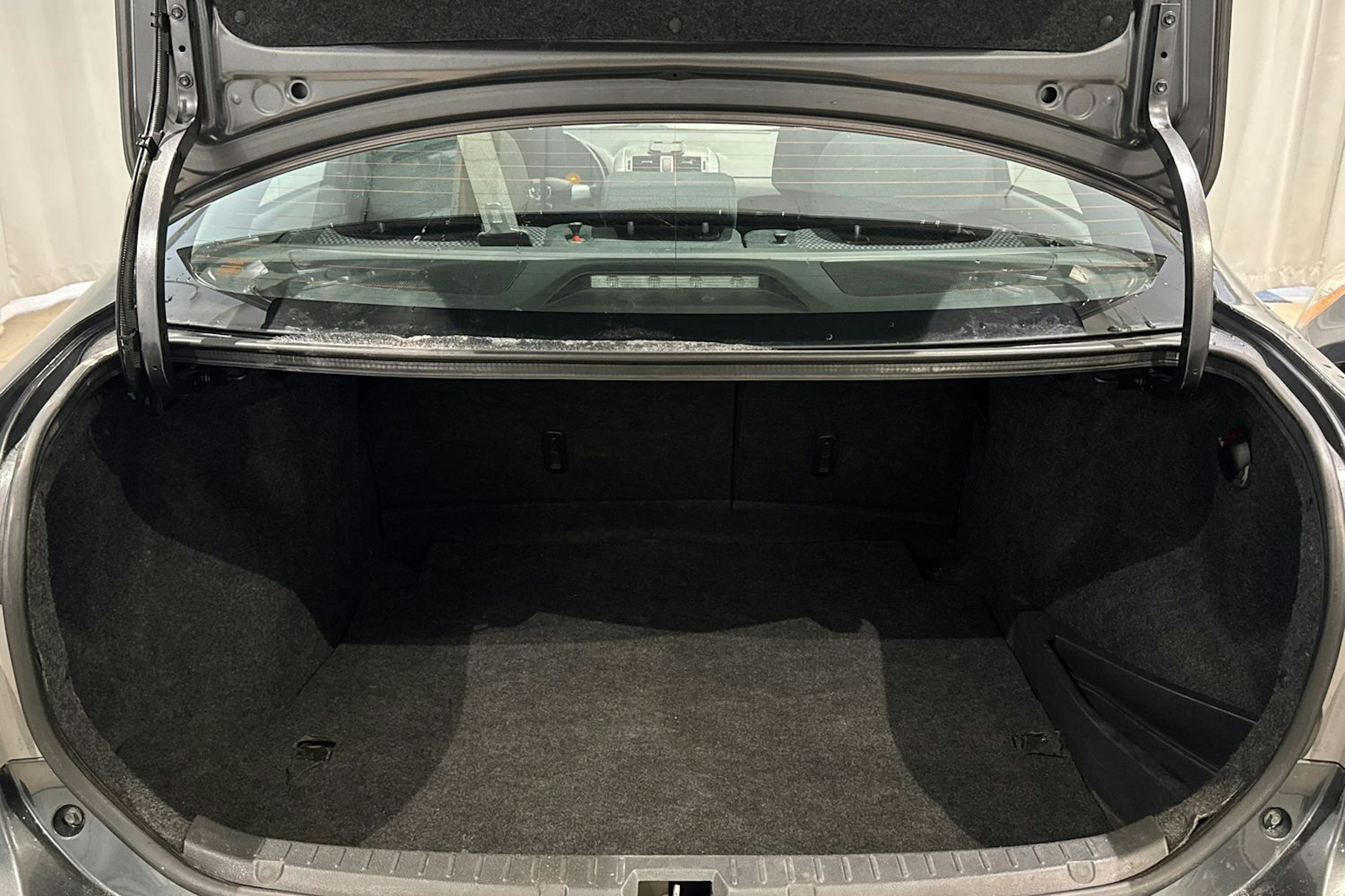 harmaa Toyota Corolla 2013 kuva 12.