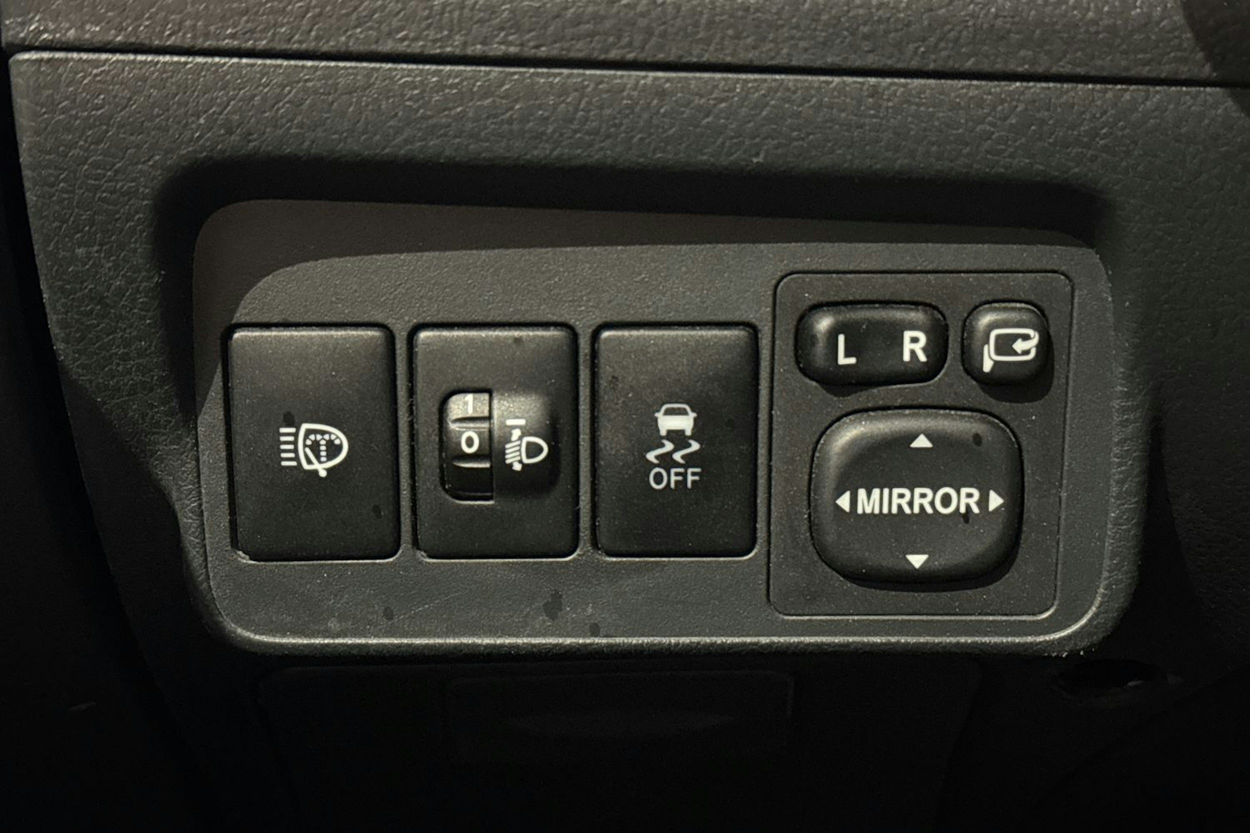 harmaa Toyota Corolla 2013 kuva 14.