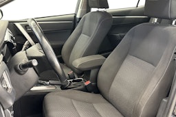 harmaa Toyota Corolla 2014 kuva 9.