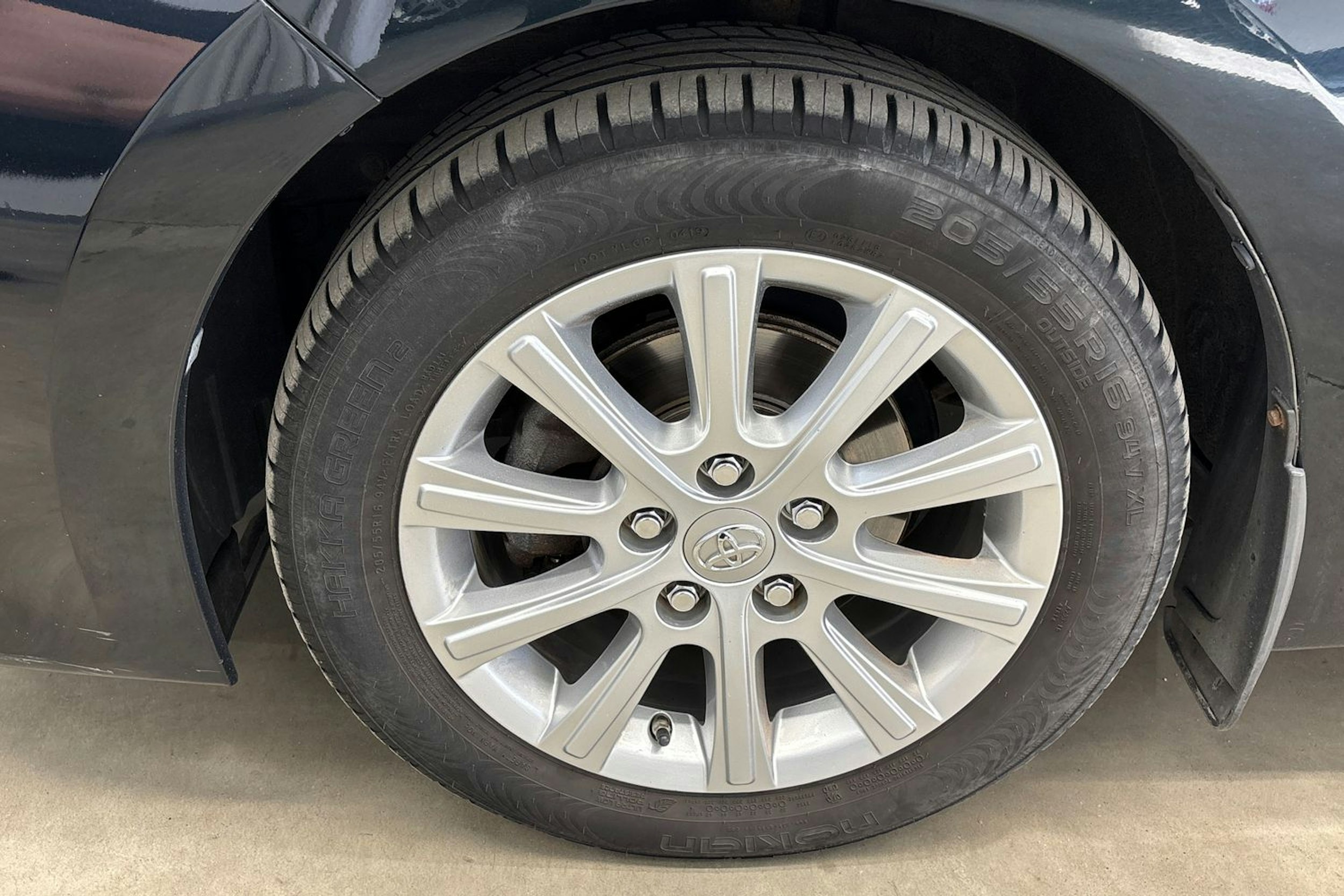 harmaa Toyota Corolla 2014 kuva 31.