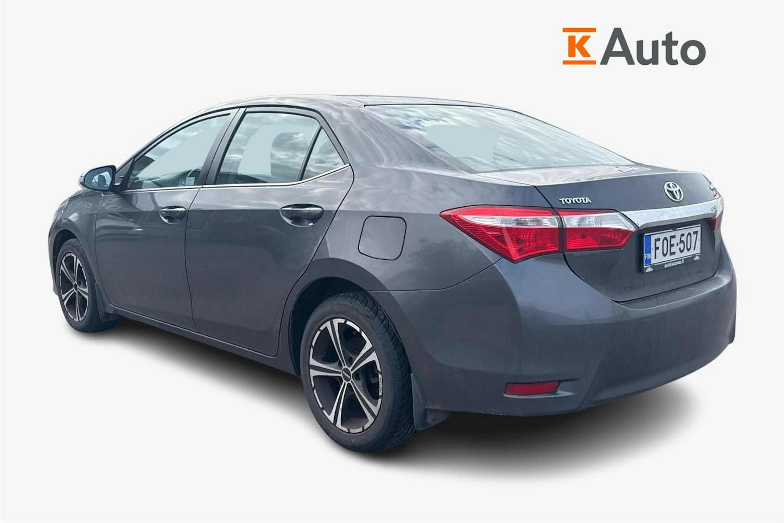 harmaa Toyota Corolla 2015 kuva 2.