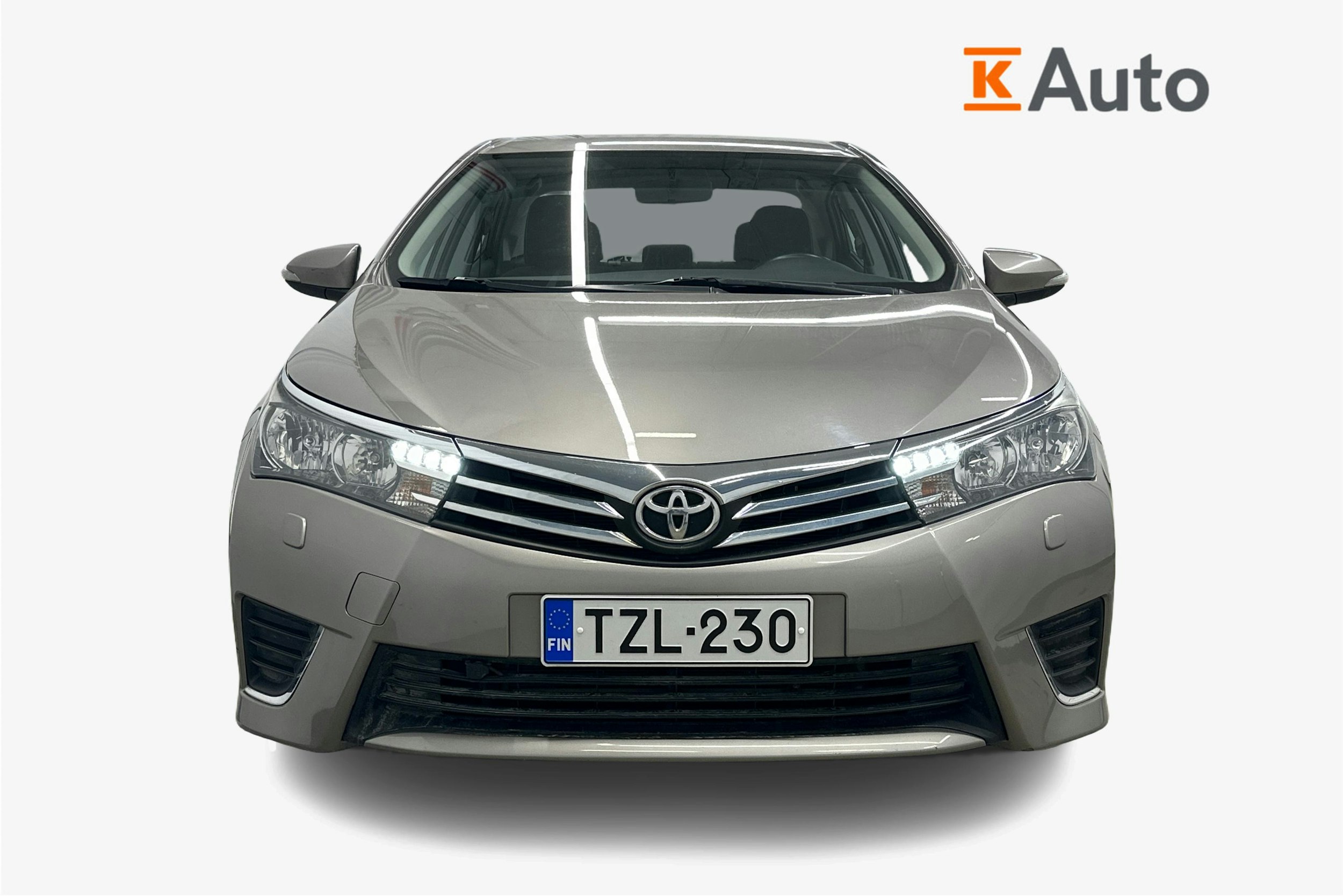 ruskea (beige) Toyota Corolla 2015 kuva 4.