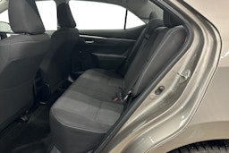 ruskea (beige) Toyota Corolla 2015 kuva 8.