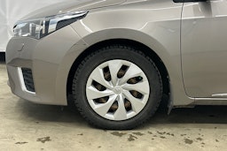 ruskea (beige) Toyota Corolla 2015 kuva 12.