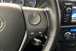 ruskea (beige) Toyota Corolla 2015 kuva 15.