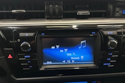 ruskea (beige) Toyota Corolla 2015 kuva 18.