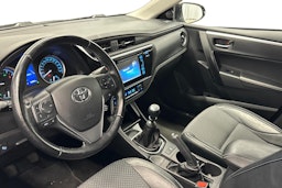 harmaa Toyota Corolla 2016 kuva 3.