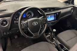 musta Toyota Corolla 2016 kuva 7.