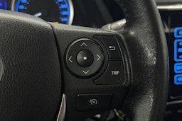 musta Toyota Corolla 2016 kuva 15.