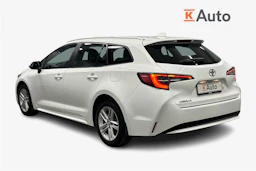 valkoinen Toyota Corolla 2019 kuva 3.