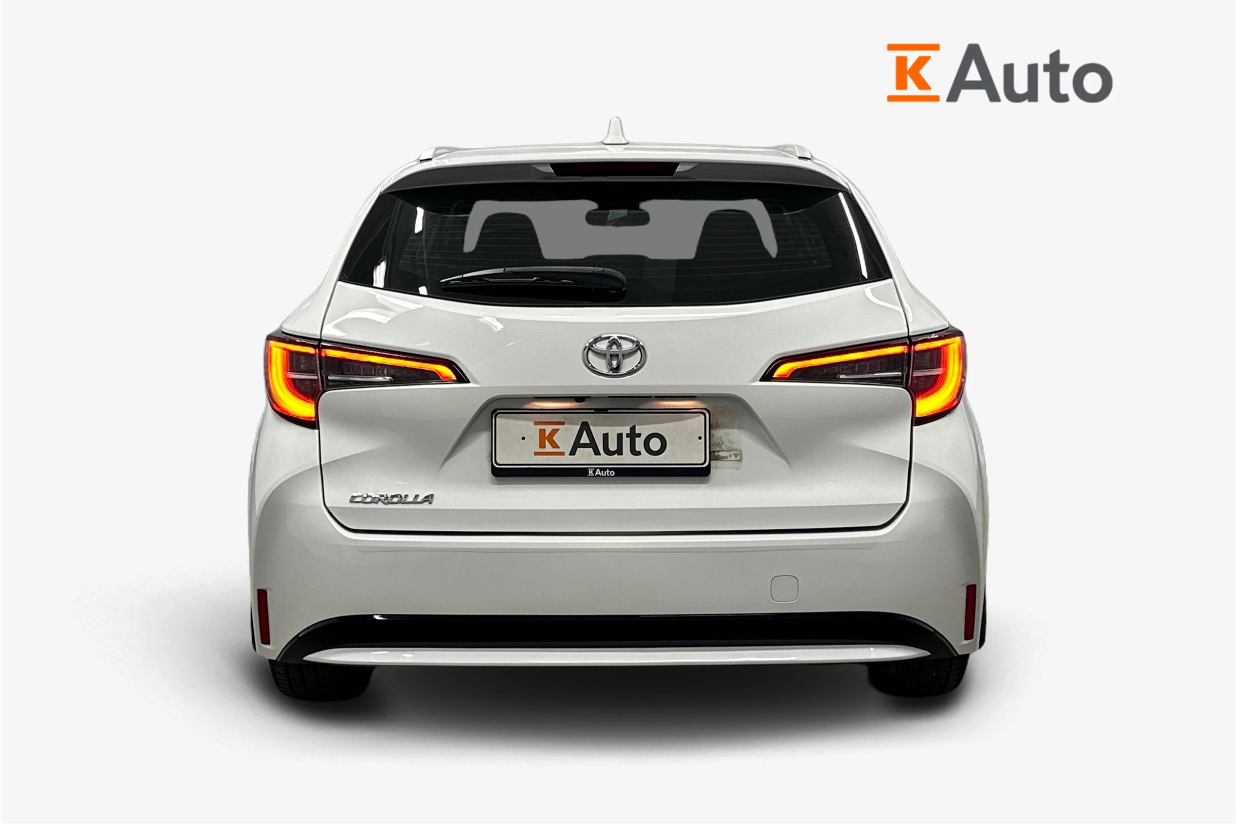 valkoinen Toyota Corolla 2019 kuva 4.