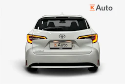 valkoinen Toyota Corolla 2019 kuva 4.