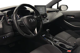 valkoinen Toyota Corolla 2019 kuva 8.