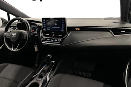 valkoinen Toyota Corolla 2019 kuva 9.