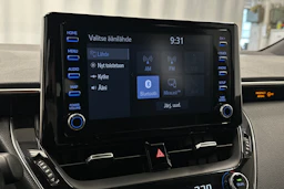 valkoinen Toyota Corolla 2019 kuva 24.