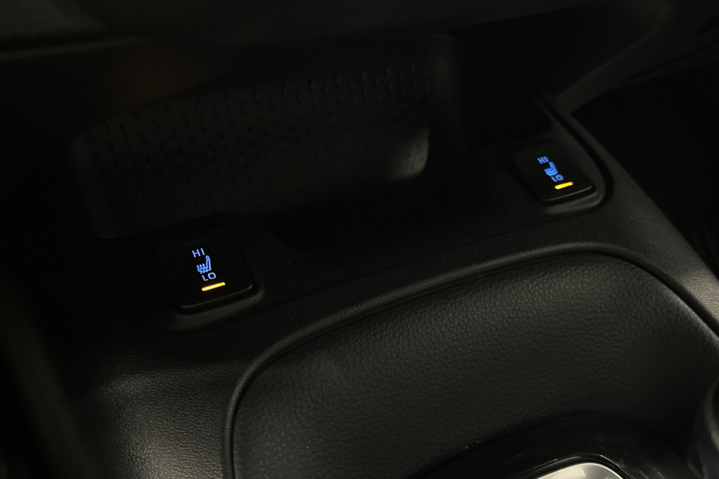 valkoinen Toyota Corolla 2019 kuva 27.