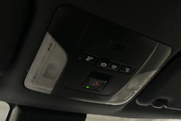 valkoinen Toyota Corolla 2019 kuva 30.