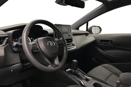 valkoinen Toyota Corolla 2019 kuva 8.